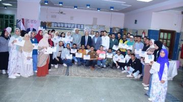 رئيس جامعة سوهاج يفتتح صالة الأنشطة الطلابية بالمدن الجامعية ويكرم الفائزين في مسابقاتها رئيس جامعة سوهاج يفتتح صالة الأنشطة الطلابية بالمدن الجامعية ويكرم الفائزين في مسابقاتها