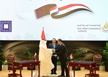 لحظة توقيع اتفاقية ضخمة بين مصر وقطر بمليارات الدولارات
