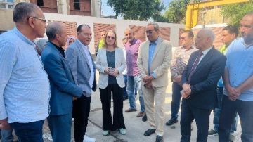 محافظ قنا ومساعد وزير التنمية المحلية يتفقدان مشروع الصرف الصحي بمدينة قفط