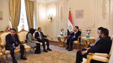 خالد عبدالغفار يلتقي مدير عام الصحة بتركيا لبحث تعزيز التعاون الثنائي