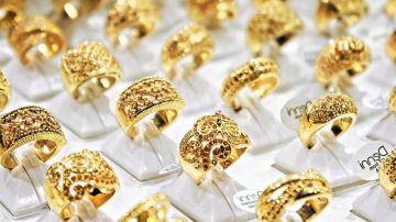 سعر الذهب عيار 21 اليوم الثلاثاء 18 نوفمبر 2025 يقفز إلى 5380 جنيها