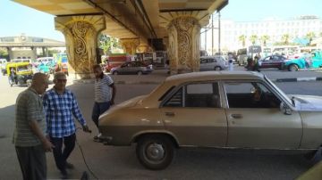 فحص 127 مركبة.. حملات مفاجئة لفحص عوادم السيارات بالشرقية لضمان الالتزام بالقانون صور