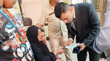 في اليوم الثاني لانتخابات مجلس النواب2025..مواقف انسانية تؤكد روح المشاركة والإخاء..فيديو في اليوم الثاني لانتخابات مجلس النواب2025..مواقف انسانية تؤكد روح المشاركة والإخاء..فيديو
