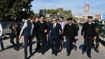 مدير أمن أسيوط يقود حملة لإزالة الإشغالات والتعديات في شوارع المدينة صور مدير أمن أسيوط يقود حملة لإزالة الإشغالات والتعديات في شوارع المدينة صور