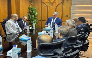 وزير البترول يجري زيارة مفاجئة لشركة أبسكو لمتابعة سير العمل ودعم تطوير الأداء وزير البترول يجري زيارة مفاجئة لشركة أبسكو لمتابعة سير العمل ودعم تطوير الأداء