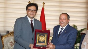 وزير الثقافة ومحافظ بورسعيد يناقشان خطة تطوير المنشآت الثقافية ودعم الفعاليات بالمحافظ