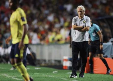 جيسوس يفاجئ لاعبي النصر بعد الفوز على نيوم