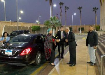 رئيسة المجلس القومي للطفولة والأمومة تلتقي محافظ شمال سيناء بالعريش رئيسة المجلس القومي للطفولة والأمومة تلتقي محافظ شمال سيناء بالعريش