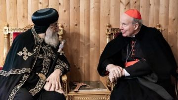 لقاء محبة بين البابا تواضروس ورئيس أساقفة ڤيينا بالنمسا صور