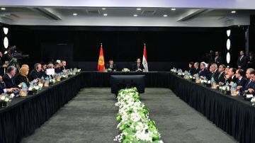 وزير الاقتصاد القيرغيزي: نتطلع للتعاون مع الشركات المصرية في التعدين والصناعات الغذائية والري وتربية الماشية وزير الاقتصاد القيرغيزي: نتطلع للتعاون مع الشركات المصرية في التعدين والصناعات الغذائية والري وتربية الماشية