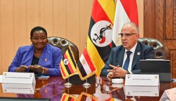 وزير الري يلتقي رئيسة وزراء أوغندا لتعزيز التعاون في مجال المياه