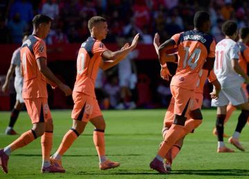 أبرزهم لامين يامال.. تقرير يكشف جاهزية ثلاثي برشلونة لمباراة إلتشي أبرزهم لامين يامال.. تقرير يكشف جاهزية ثلاثي برشلونة لمباراة إلتشي