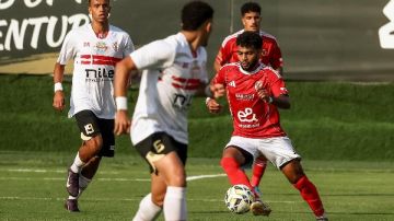 أهلي 2005 يفوز على الزمالك بثلاثية نظيفة في دوري الجمهورية للشباب أهلي 2005 يفوز على الزمالك بثلاثية نظيفة في دوري الجمهورية للشباب