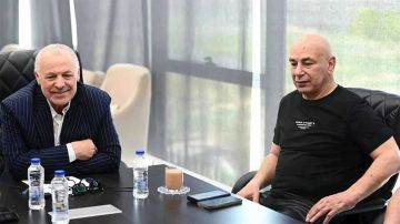 رئيس اتحاد الكرة المصري يحسم الجدل ويضع شرطا للإطاحة بحسام حسن من منتخب مصر