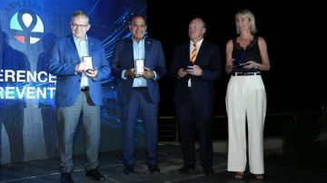 سامح الشاذلي يفوز بوسام الفارس من الاتحاد الدولي للإنقاذ