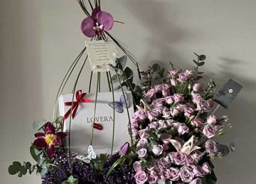 ورد وشوكولاتة.. هدية كلاسيكية على مر السنين