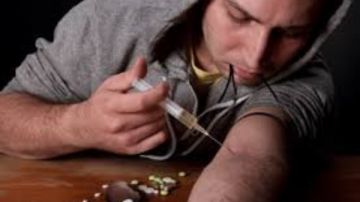 الوزراء يستعرض جهود الدولة المتواصلة في مكافحة الإدمان الوزراء يستعرض جهود الدولة المتواصلة في مكافحة الإدمان