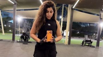 ايتن عامر تستعرض لياقتها البدنية من الجيم ايتن عامر تستعرض لياقتها البدنية من الجيم