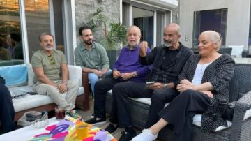 بعد زيارة أعضاء المجلس .. أشرف زكي يتراجع عن استقالته نقيبا للممثلين