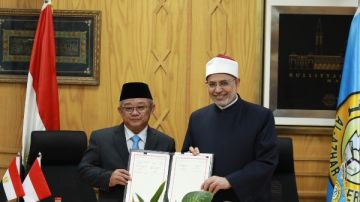 رئيس جامعة الأزهر ووزير التعليم الإندونيسي يوقعان مذكرة تفاهم للتعاون العلمي والثقافي