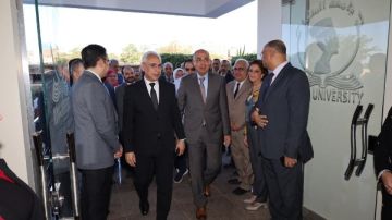 محافظ المنيا ورئيس الجامعة يتفقدان مبنى الإسكان الفندقي الجديد بالجامعة محافظ المنيا ورئيس الجامعة يتفقدان مبنى الإسكان الفندقي الجديد بالجامعة