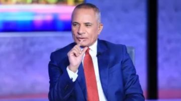 أحمد موسى: مصر مش بتبيع أرضها ده استثمار.. والمتر في العلمين يعدي الـ100 ألف جنيه