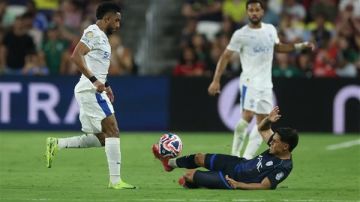 أول سعودي.. سالم الدوسري يعلق على ترشحه لجوائز الفيفا