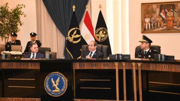  الوعي باختيار الشخص المناسب لا يقدر بثمن الأبرز.. تصريحات الرئيس خلال زيارته لأكاديمية الشرطة (إنفوجراف) عاجل