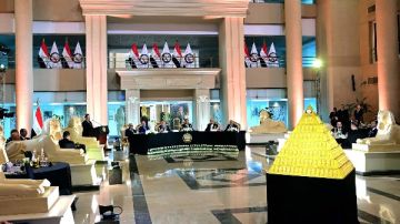 وثيقة الذهب.. الدولة توحد مؤسساتها لاسترداد الحقوق وتعزيز الاحتياطي النيابة العامة والبنك المركزي والمالية في خطوة تاريخية لدعم الاقتصاد وتقوية العدالة