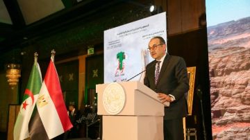 وزير قطاع الأعمال: مصر حريصة على تعميق علاقات التعاون مع الجزائر وزير قطاع الأعمال: مصر حريصة على تعميق علاقات التعاون مع الجزائر