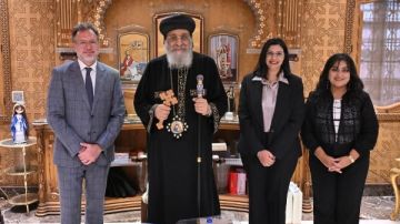 السفير الكندي يشيد بالعلاقات المصرية الكندية وبرامج الكنيسة تجاه شباب المهجر