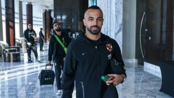بعثة الأهلي تغادر مطار دبي للعودة إلى القاهرة بعد التتويج بالسوبر