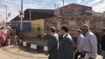 محافظ الدقهلية يتفقد سوق طلخا الحضاري ويوجه بسرعة استكمال تسكين الباعة الجائلين