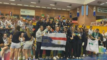 الجامعة الأمريكية تتألق في بطولة العالم للجامعات ببرشلونة وتتوج بكأس كرة السلة للسيدات