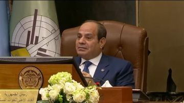 الرئيس السيسي عن الجرائم التي وقعت ببعض المدارس: نحتاج تآزر المجتمع كله الرئيس السيسي عن الجرائم التي وقعت ببعض المدارس: نحتاج تآزر المجتمع كله