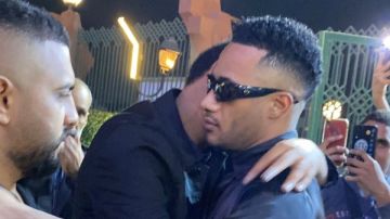 رغم حزنه على وفاة والده.. محمد رمضان يعزي فى السيناريست أحمد عبد الله صور