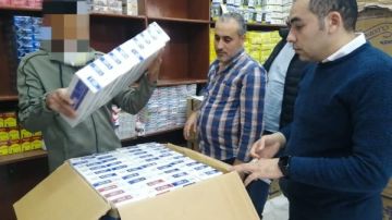 ضبط 11750علبة سجائر مهربة في شبين الكوم .. صور