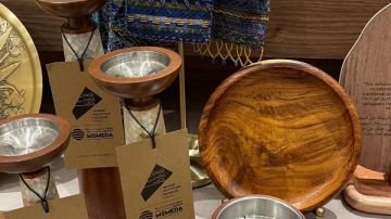 منتجات شباب جهاز تنمية المشروعات في بيت الهدايا بالمتحف الكبير منتجات شباب جهاز تنمية المشروعات في بيت الهدايا بالمتحف الكبير