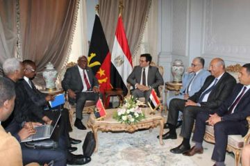وزير الثقافة يلتقي نظيره الأنجولي لبحث آفاق التعاون الثقافي المشترك ضمن زيارته لحضور حفل افتتاح المتحف المصري وزير الثقافة يلتقي نظيره الأنجولي لبحث آفاق التعاون الثقافي المشترك ضمن زيارته لحضور حفل افتتاح المتحف المصري