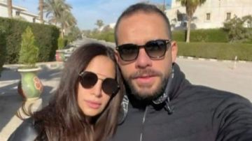 إعلامي لبناني يكشف الصور الأولى لـ آمال ماهر وزوجها إعلامي لبناني يكشف الصور الأولى لـ آمال ماهر وزوجها