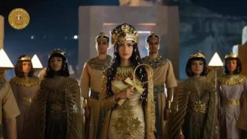 هدى المفتى تتألق في افتتاح المتحف المصري الكبير هدى المفتى تتألق في افتتاح المتحف المصري الكبير