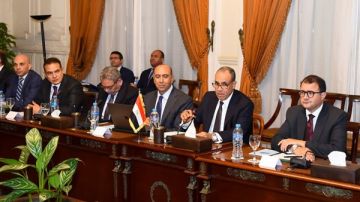 وزير الخارجية: مصر ستتخذ كافة الإجراءات التي يكفلها القانون الدولي لحماية أمنها المائي وزير الخارجية: مصر ستتخذ كافة الإجراءات التي يكفلها القانون الدولي لحماية أمنها المائي