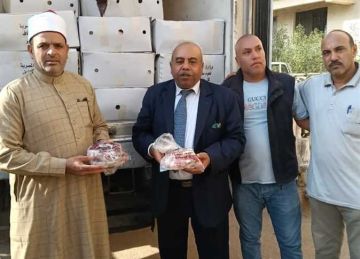 استلام لحوم من مشروع صكوك الإطعام لتوزيعها على الأسر الأولى بالرعاية في الشرقية استلام لحوم من مشروع صكوك الإطعام لتوزيعها على الأسر الأولى بالرعاية في الشرقية