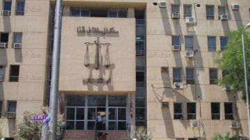 السجن المشدد لـ 4 متهمين لسرقتهم سوبر ماركت وحيازة سلاح آلى بقنا