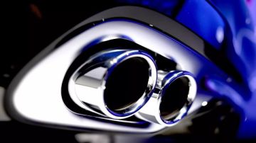 بسبب صوتها.. مرسيدس تعلن إيقاف إنتاج هذه السيارات فورا