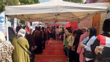 توافد الناخبين على لجنة مدرسة الفاروق عمر في ثاني أيام انتخابات مجلس النواب