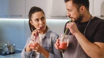 مشروب قبل النوم يغير بشرتك خلال شهر واحد