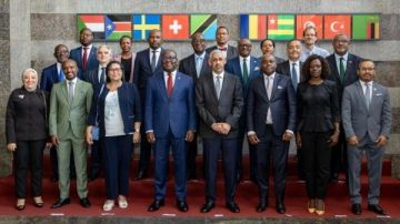 البورصة المصرية تسلط الضوء على التحول الرقمي وتطوير المنتجات المالية خلال اجتماع إفريقي رفيع المستوى البورصة المصرية تسلط الضوء على التحول الرقمي وتطوير المنتجات المالية خلال اجتماع إفريقي رفيع المستوى