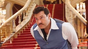 السلم والثعبان يحتل بالمركز الأول في إيرادات الأفلام ليلة أمس