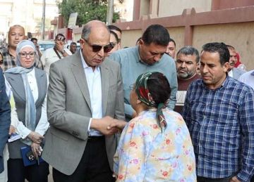 خلال لقاء خدمة المواطنين.. محافظ المنيا يوجه بتقديم مساعدات مالية للأكثر احتياجا خلال لقاء خدمة المواطنين.. محافظ المنيا يوجه بتقديم مساعدات مالية للأكثر احتياجا
